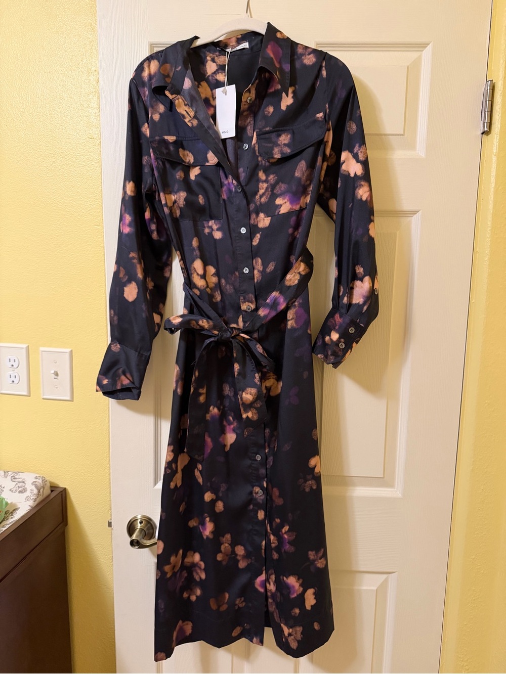 Black Abstract Floral Button-Front Shirt Dress with Tie Waist